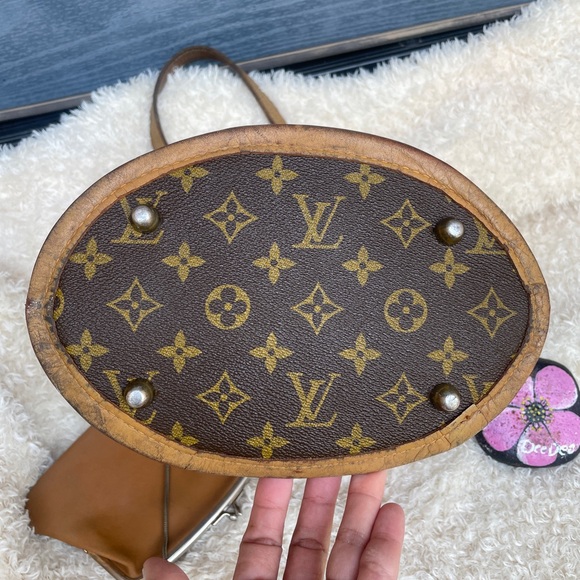 ❎SOLD OUT ❎LOUIS VUITTON Vintage Monogram Small Bucket Bag Includes * - Picture 4 of 17